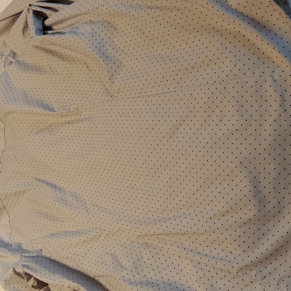 Ladies gray button down wrinkle free shaped fit - Picture 5 of 6